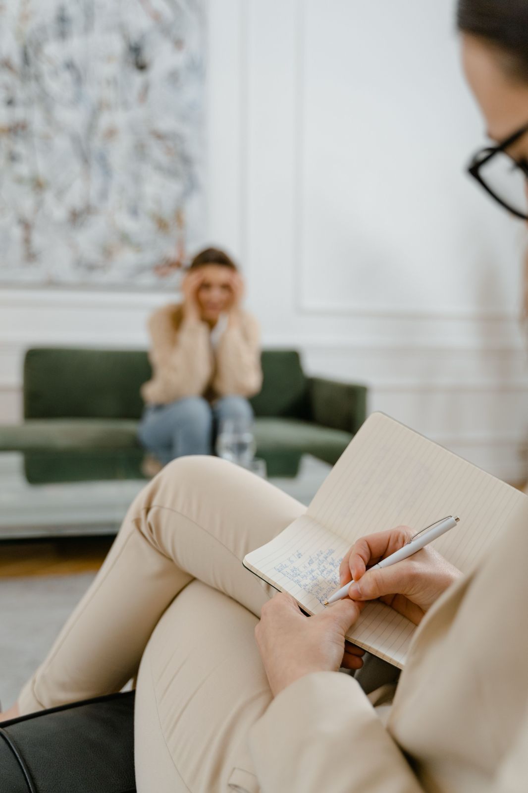 Can AI Replace Therapy? What the Brain Says.